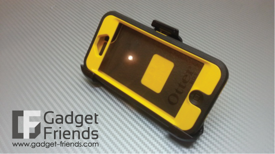 Otterbox iPhone 5 Defender Otter Character Sereis เคสมือถือ เคส iPhone5 สุดแจ่มมาพร้อมกับ Grip และลวดลายแมวน้ำตามแบบฉบับ Otterbox เท่โดดเด่นพร้อมการปกป้องสูงสุด 3 ชั้น สะดวกพกพาไปทุกที่